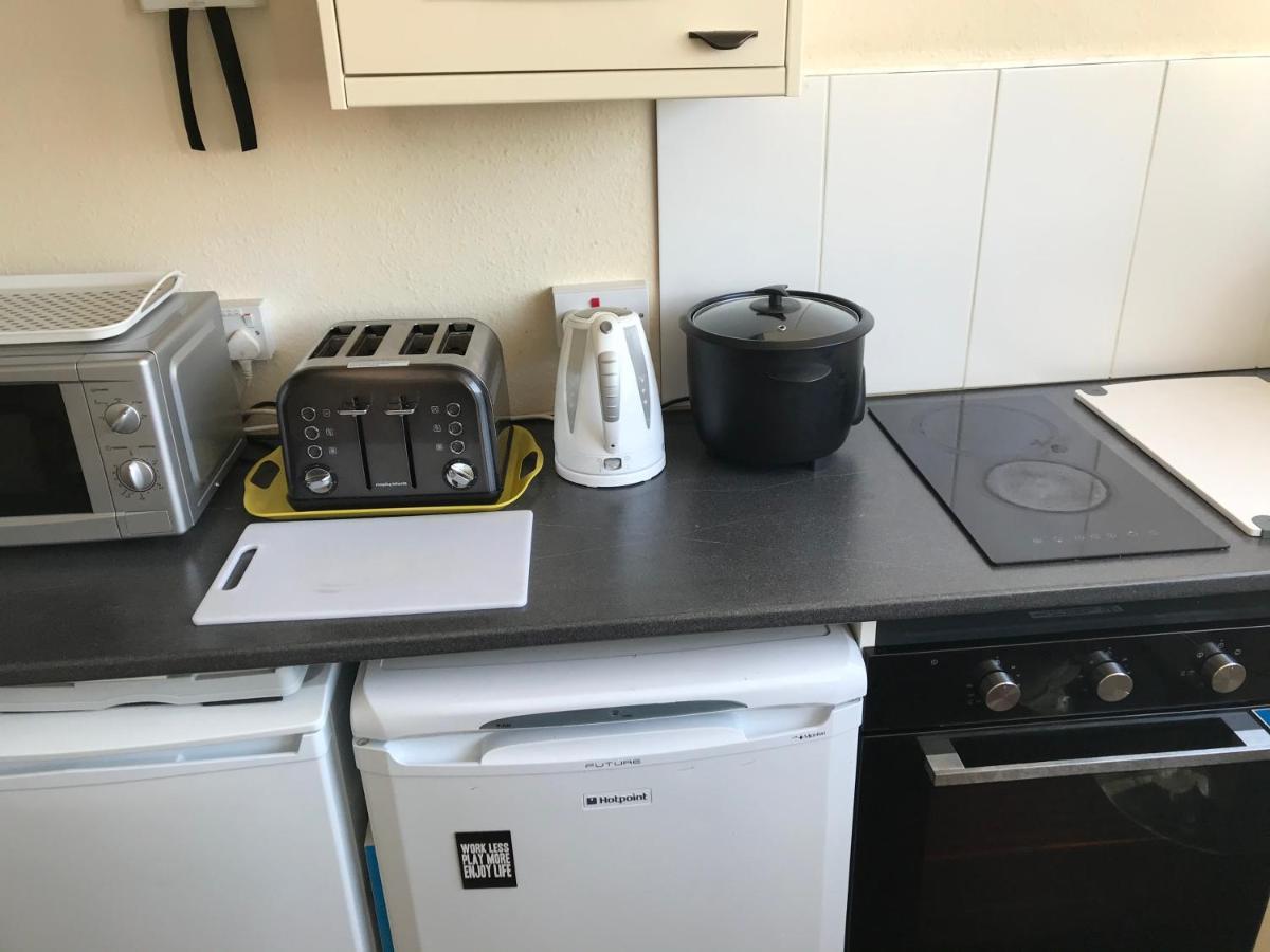 Victoria House - Self Catering Quiet Guesthouse - Adult Singles And Couples Only بلاكبول المظهر الخارجي الصورة