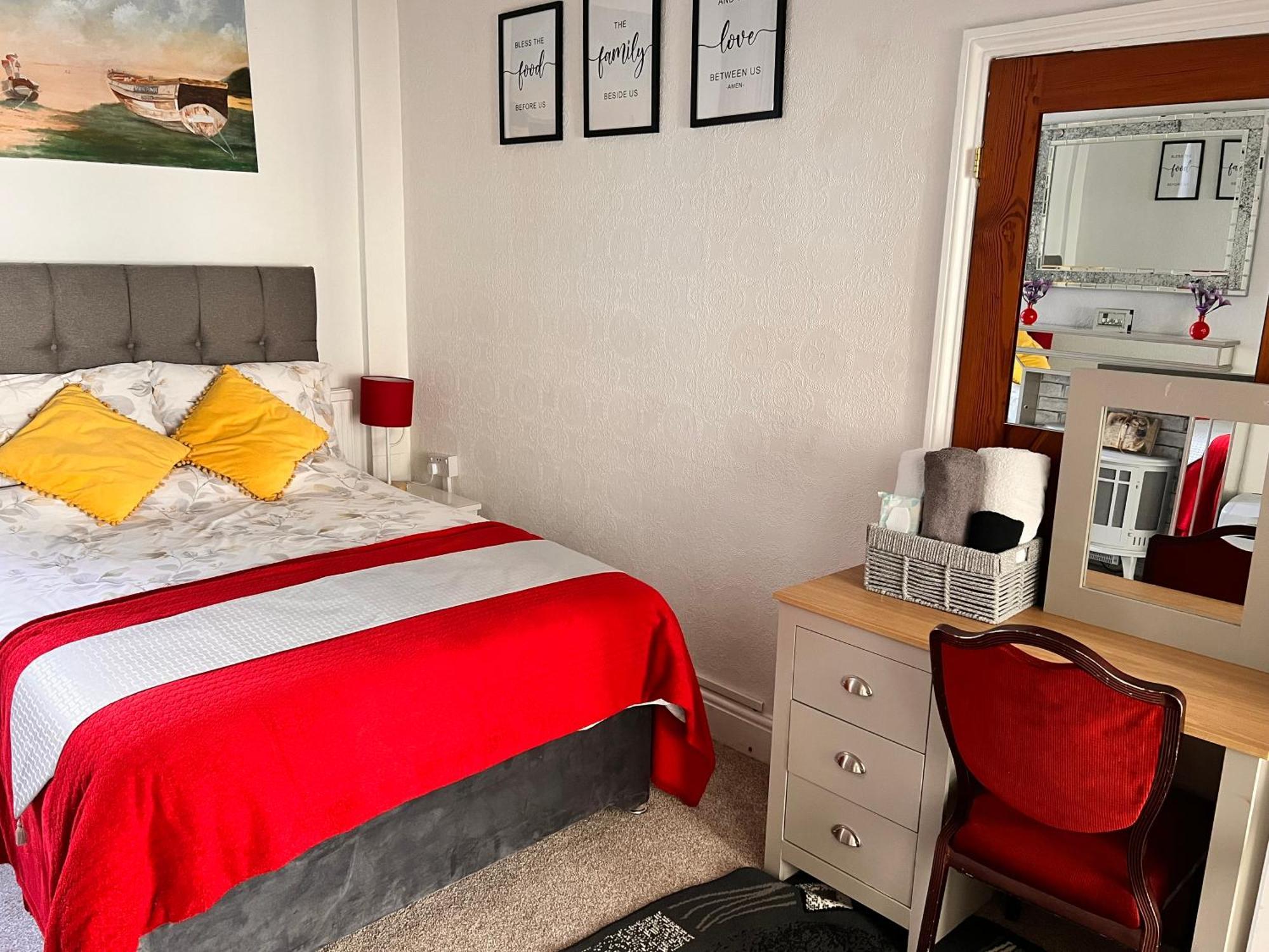Victoria House - Self Catering Quiet Guesthouse - Adult Singles And Couples Only بلاكبول المظهر الخارجي الصورة