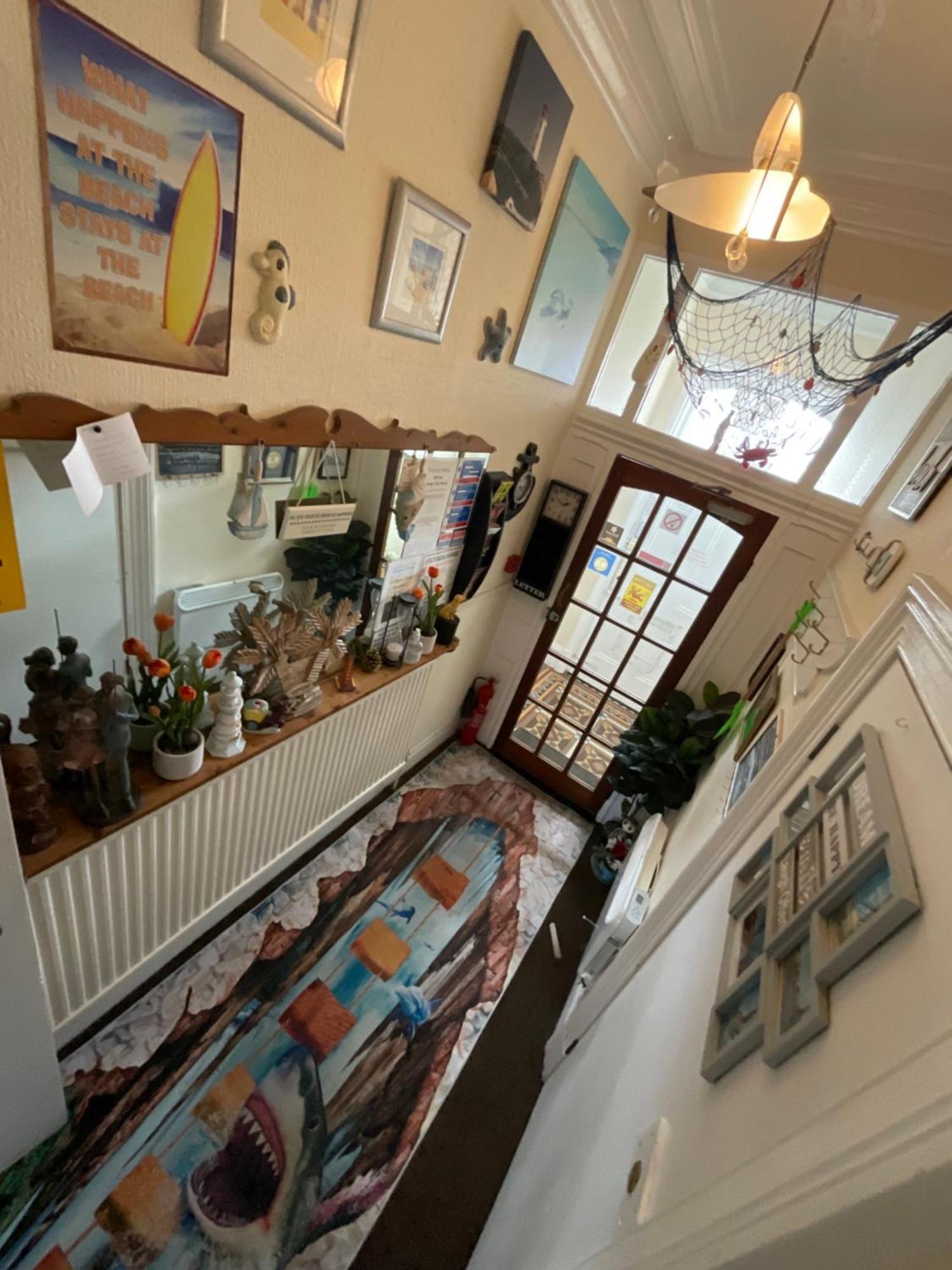 Victoria House - Self Catering Quiet Guesthouse - Adult Singles And Couples Only بلاكبول المظهر الخارجي الصورة